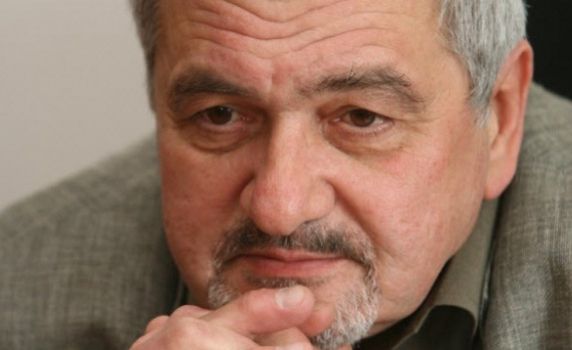 Проф. А. Стойнов: Не мислете, че замяната на доживотен затвор е лесна работа
