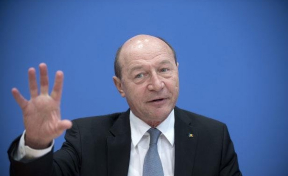 Глобиха румънския президент за обидни думи към ромите