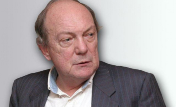 Защо Русия и гейовете са идеалната мишена за Европа 
