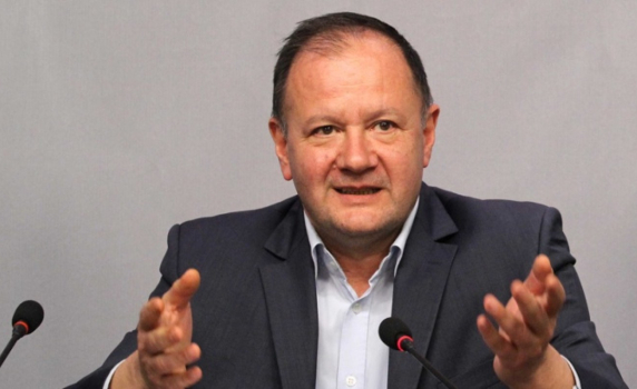 Миков: Управляващите се опитаха да смачкат мотивите за вота на недоверие