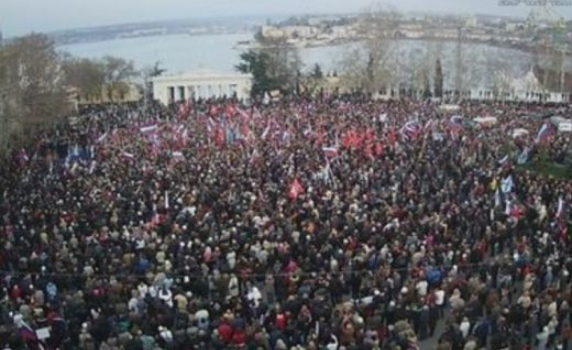 Крим и Севастопол поискаха автономия, Украйна пред разцепване