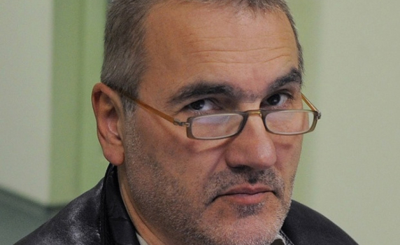 ГЕРБ май потъва заедно с патерицата си. Агонията на останките