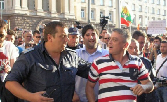 Съдът пусна Петното да се грижи за трите си деца