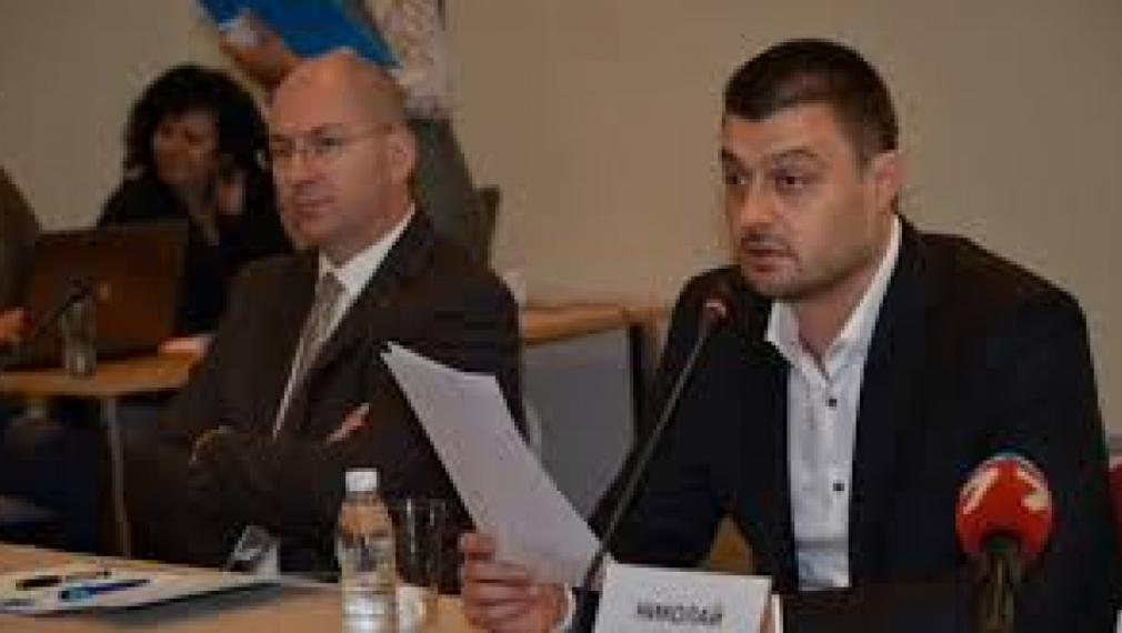 &quot;България без цензура&quot; събира подписи в НС за проверка на Плевнелиев