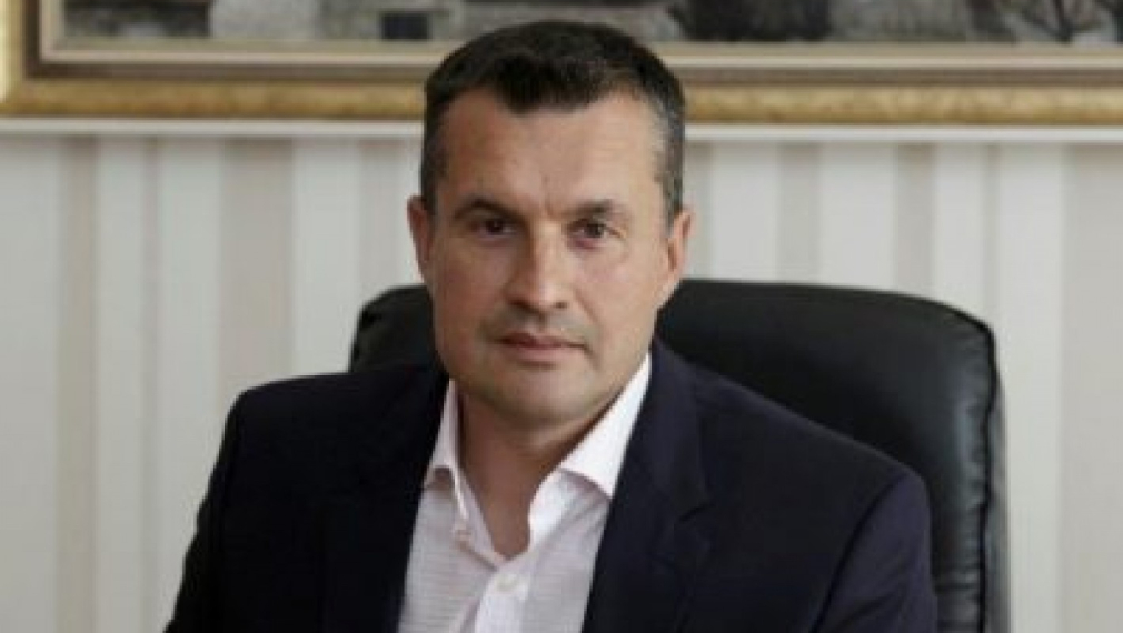 Калоян Методиев: Напускам президента Румен Радев поради разминаване