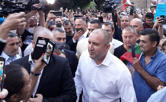 "Льотчикът" се оказа "протестър"