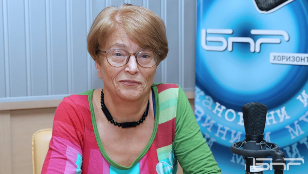 Копринка Червенкова: Хората, които обслужваха Борисов, вземат завоя. Отръскват се като патка след дъжд