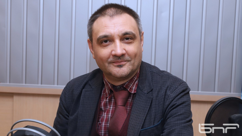 Доц. Чорбанов: Вирусът няма да премине, докато не срещне всички потенциални гостоприемници