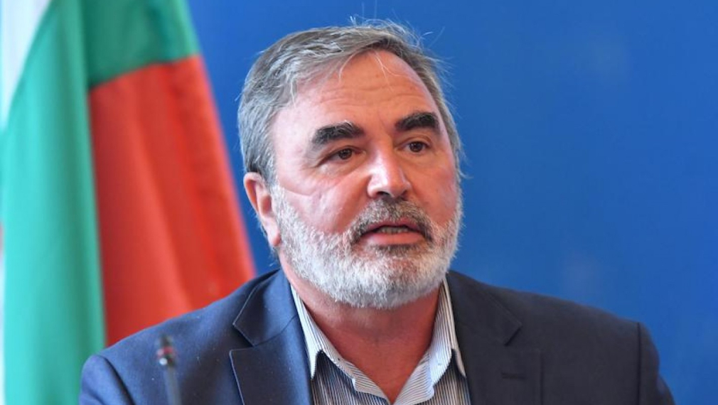 Доц. Кунчев: Ще затегнем мерките възможно най-късно и меко