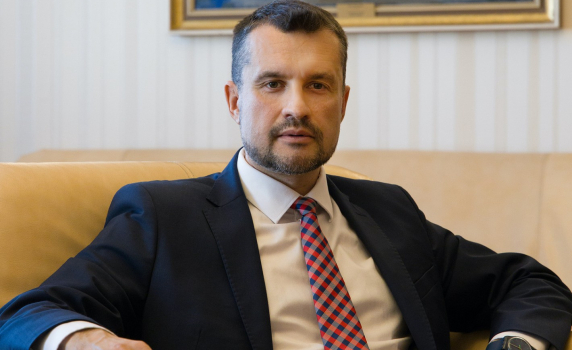 Калоян Методиев: Няма как да правим предсрочни избори през декември. Протестът се делегитимира
