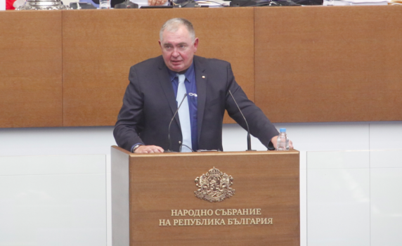 По искане на БСП парламентът приведе в действие Националния план при пандемия 