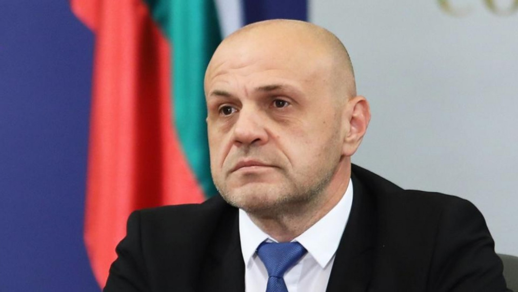 Дончев: Трудно си представям коалиция между ГЕРБ и "Демократична България" или Слави