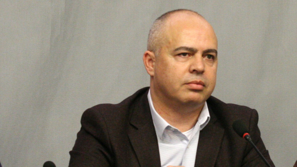 Свиленски: Ще обжалваме бюджета и решението за дистанционно заседание на парламента