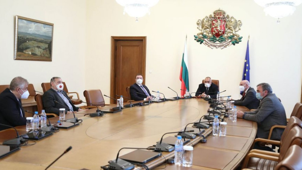Разкриват още четири клиники за лечение на COVID във ВМА