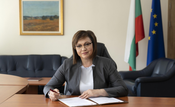 Корнелия Нинова: Депутати от БСП ставаме доброволци в болниците