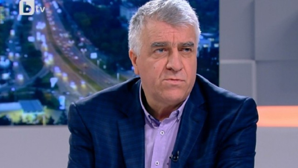 Гечев: Управляващите са в паника и затова затварят държавата до изборите