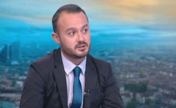 Математик: Тепърва смъртността от COVID-19 ще скочи с 50 до 100%