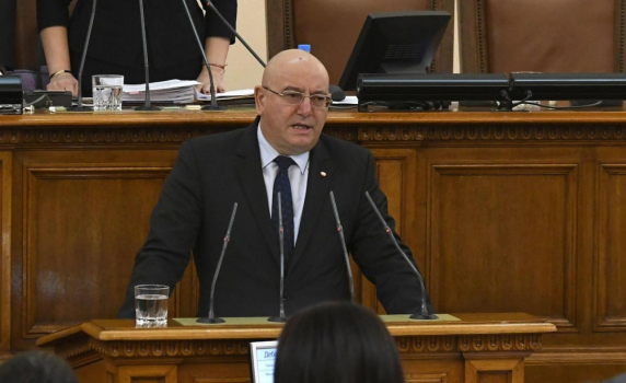 Емил Димитров: Бургас може да остане без вода. България се управлява от пиарите на министрите