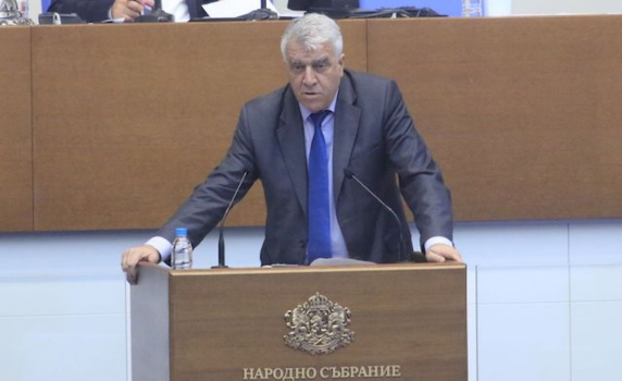 Румен Гечев: Един бизнесмен дължи на държавата 53 млн. лв., а му раздават обществени поръчки