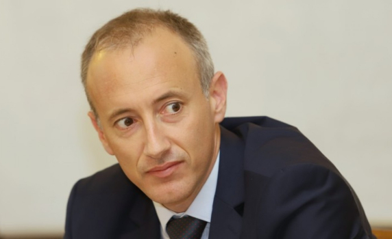 Красимир Вълчев: Коледната ваканцията ще бъде удължена, 22 и 23 също неучебни