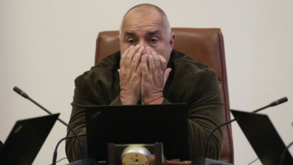 Борисов призна пред германски вестник, че снимките от спалнята му са истински, но нагласени
