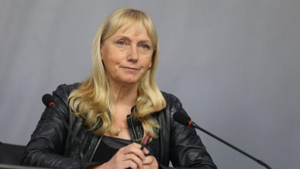 Елена Йончева: На ход е ЕК, която трябва да предложи законодателство за медийната свобода