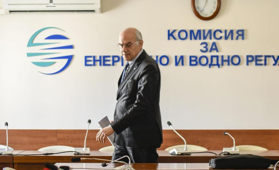 КЕВР: Цените на парното, топлата вода и тока остават същите