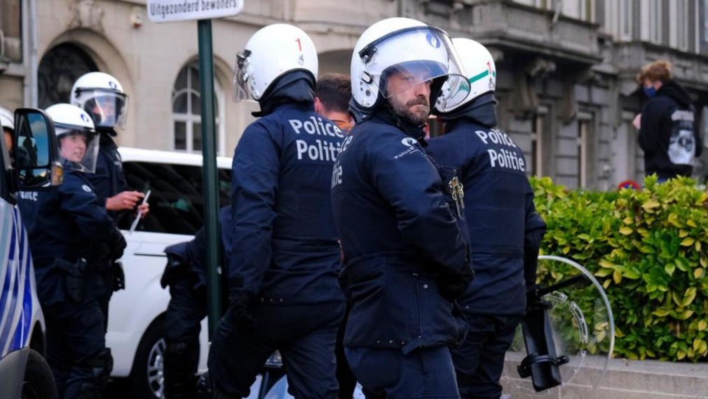 Полицията в Брюксел разтури гей оргия с участието на евродепутат и дипломати