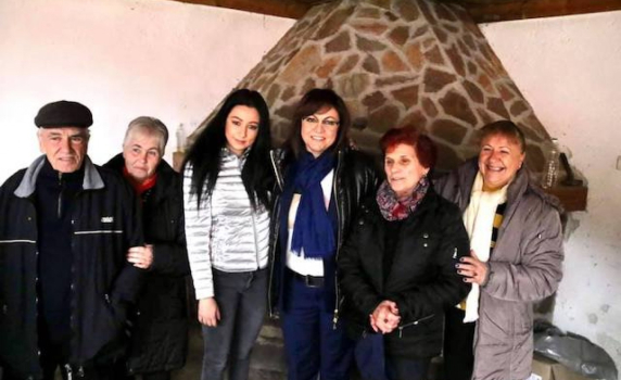 Корнелия Нинова поздрави на Никулден: Здраве, сила и взаимопомощ, за да се справим