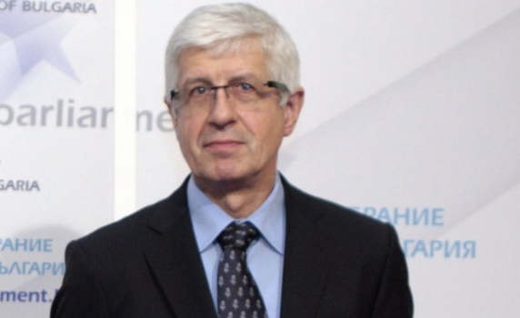Румен Овчаров: С доброволчество БСП реагира най-правилно на място в болниците