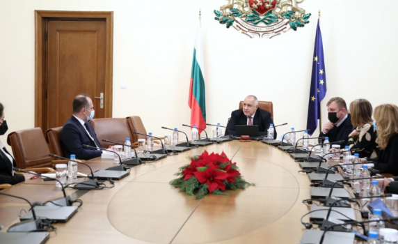 Борисов: Мярката 60/40 се удължава до септември, помощта за пенсионерите продължава и през 2021 г.