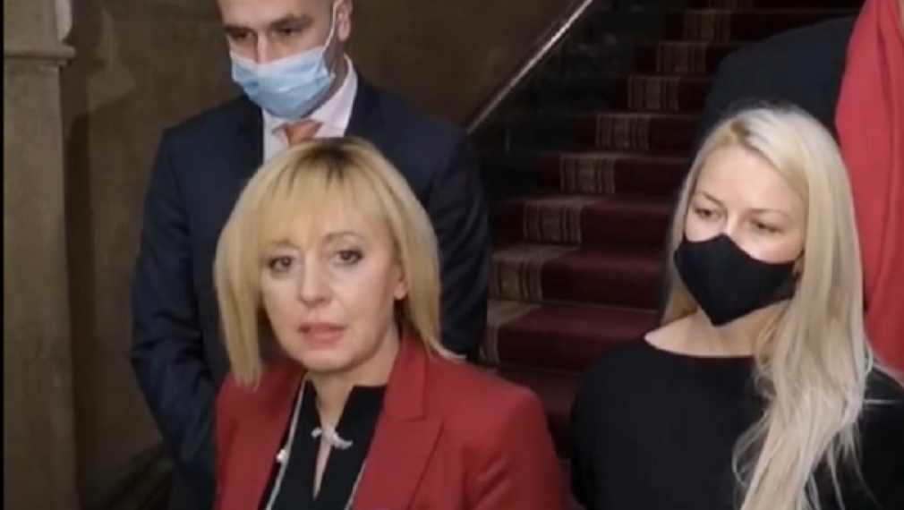 Манолова: Наблюдаваме исторически саботаж на изборите от правителството, парламента и ЦИК