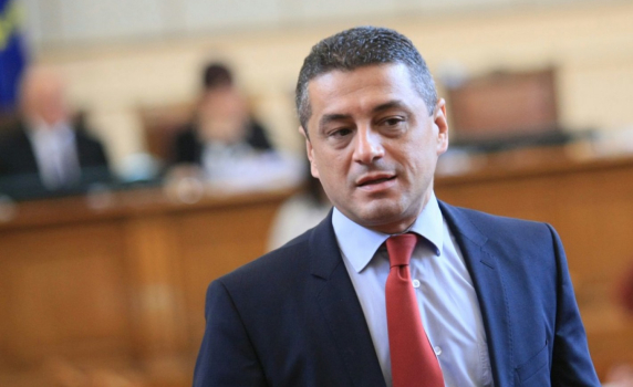Отцепниците от БСП обявиха нова партия вляво