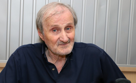 Валентин Вацев: Вацев: В БСП има движение „Убий Нинова“, което се надява, че ще я свали, ако докара провал на вота