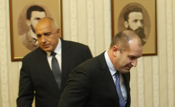 Борисов поиска Радев да реагира за Навални, президентът му отговори с други теми