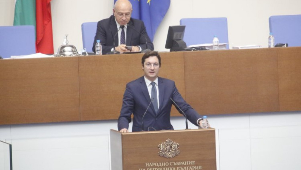 Крум Зарков, БСП: Законодателна вахканалия е промяната на Закона за хазарта през Закона за извънредно положение