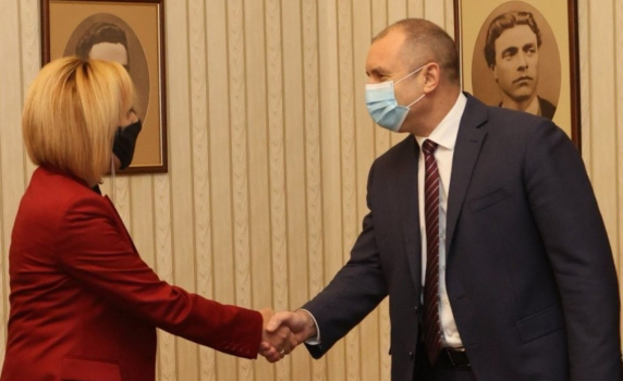 Мая Манолова похвали Румен Радев