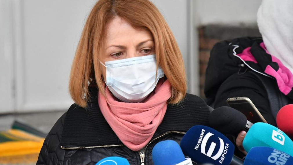 Фандъкова: Над 5000 учители в София са пожелали да се ваксинират срещу COVID
