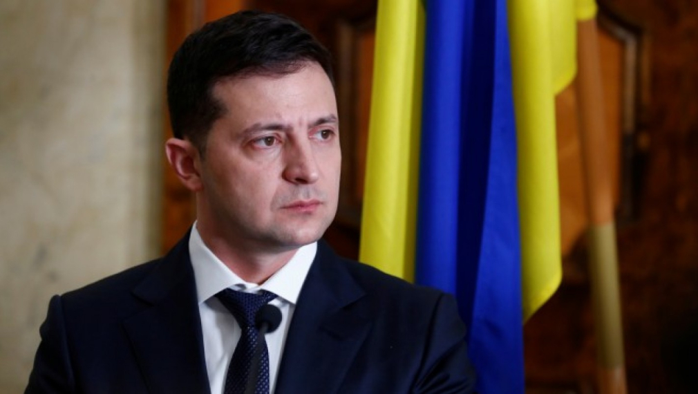 Зеленски забрани три опозиционни телевизии в Украйна. САЩ му се зарадваха