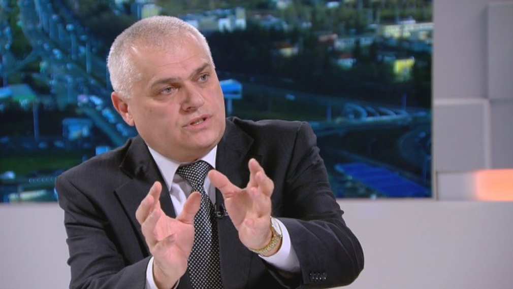 Валентин Радев: Всички, докоснали се до поръчката за автомобилите за МВР, трябва да се притесняват
