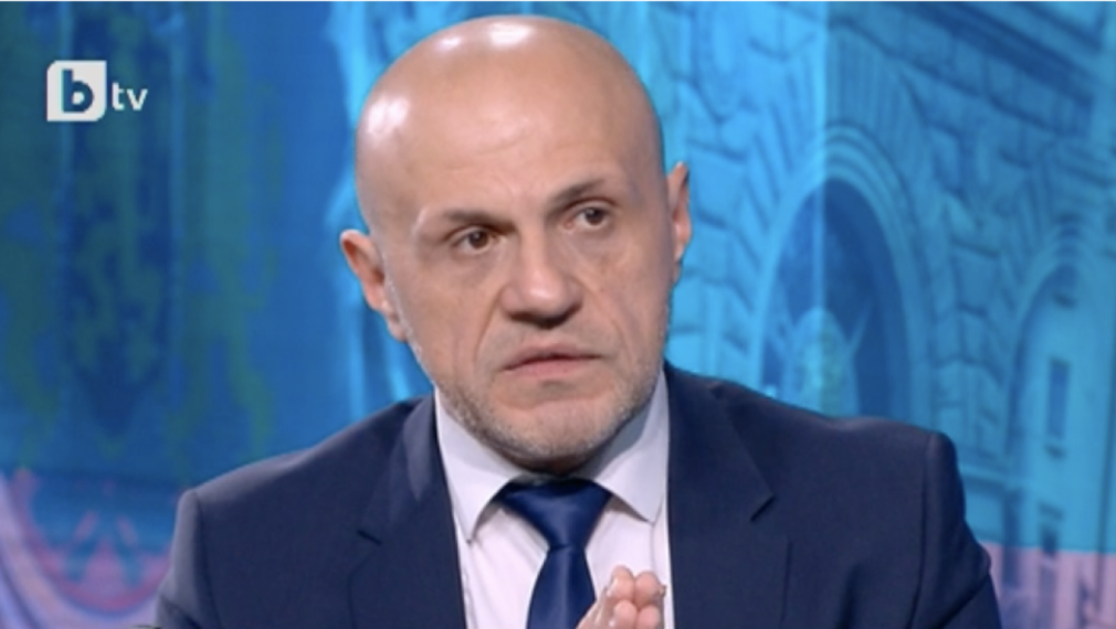 Дончев: Скандалът с джиповете не влияе добре на репутацията на президента