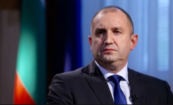  Радев пита КС допустимо ли е да се изменя приет от парламента закон, преди да е обнародван
