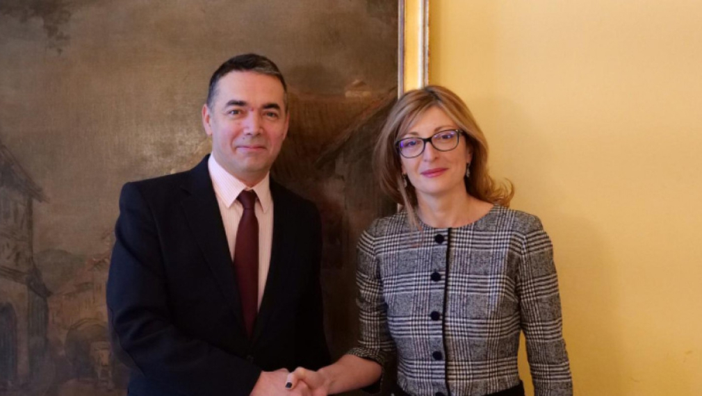Македонски вицепремиер обвини Екатерина Захариева в лъжа