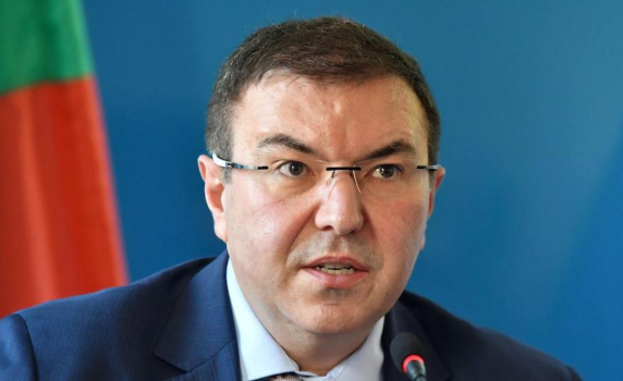 Проф. Ангелов: До обяд решаваме дали да пуснем "зелен коридор" за ваксините