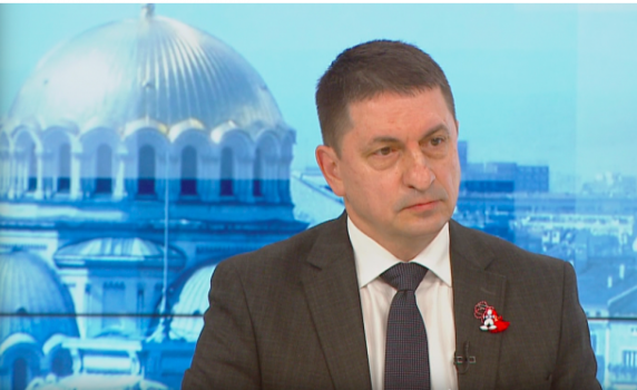 Вътрешният министър: Създадена е добра организация за изборите