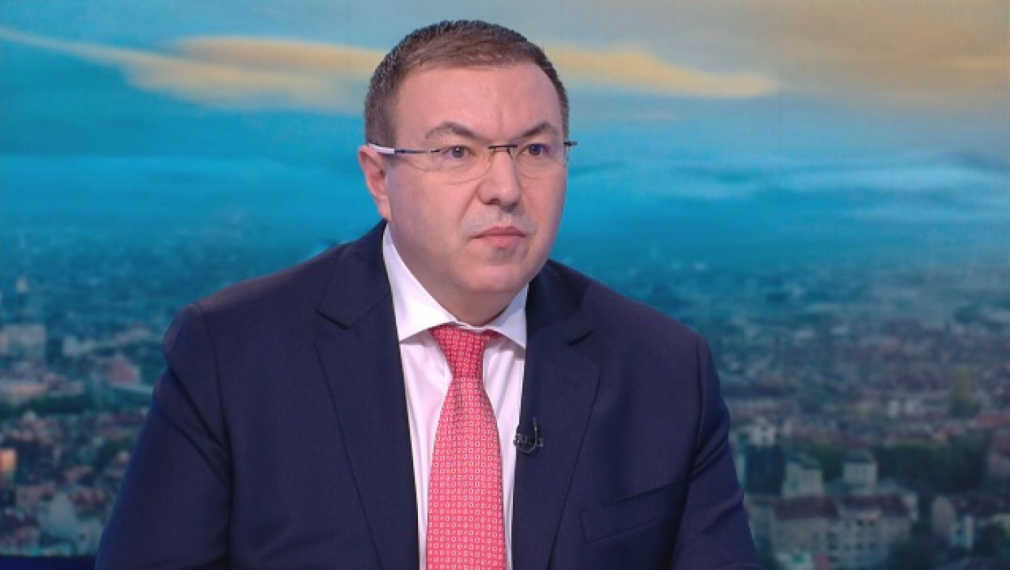 Ангелов: Ако имаме ваксини, може да имунизираме 70% от населението до юли