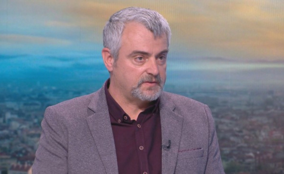 Георги Миндов: Нямаме сигнали от пациенти за проблеми с тази партида на „АстраЗенека“