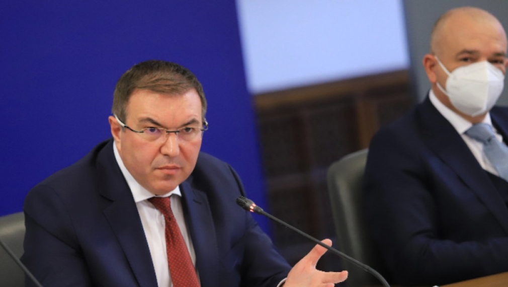 Здравните власти: Ваксината на "АстраЗенека" е безопасна