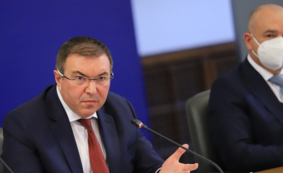 Здравните власти: Ваксината на "АстраЗенека" е безопасна