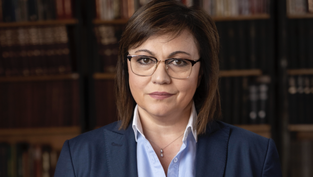 Нинова с 15 въпроса към правителството за ваксините в България